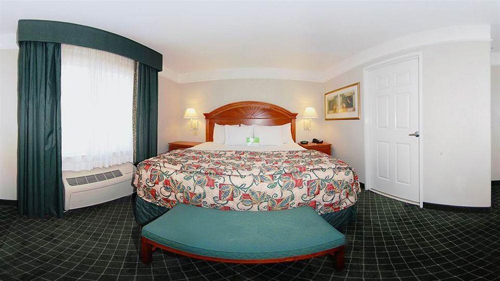 La Quinta By Wyndham San Antonio North Stone Oak Hotel Kültér fotó